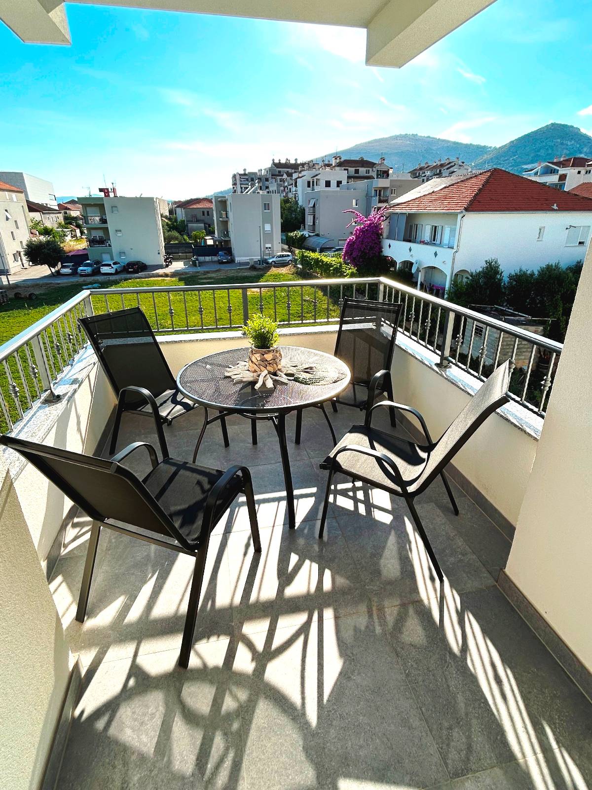 Thumbnail 12